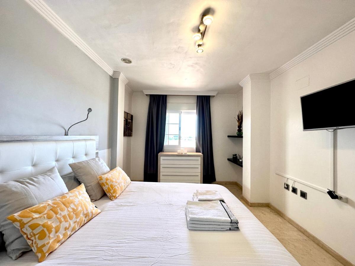 Moderno Apartamento Con Preciosas Vistas Al Mar En Urbanizacion Con Piscina - Rio Real 11 2G Marbellac Extérieur photo