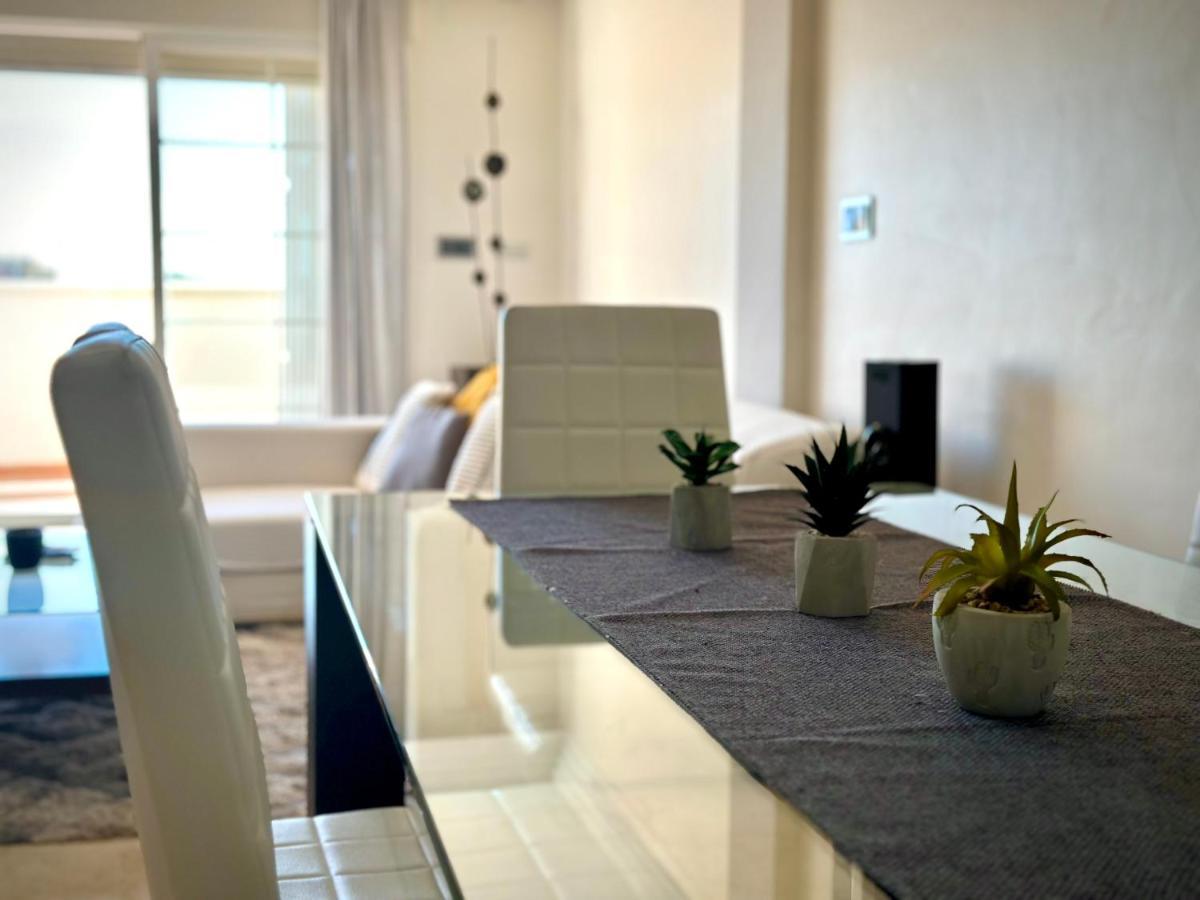 Moderno Apartamento Con Preciosas Vistas Al Mar En Urbanizacion Con Piscina - Rio Real 11 2G Marbellac Extérieur photo
