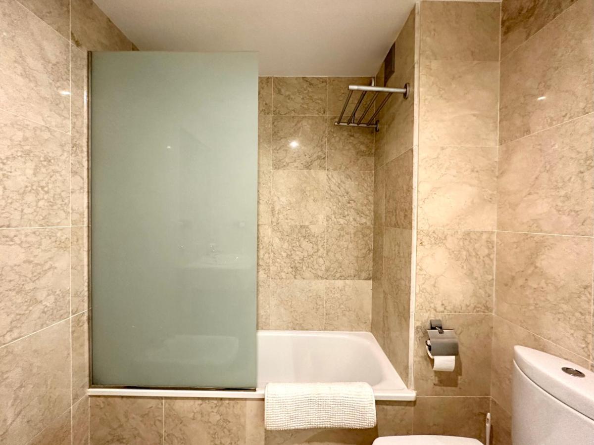 Moderno Apartamento Con Preciosas Vistas Al Mar En Urbanizacion Con Piscina - Rio Real 11 2G Marbellac Extérieur photo