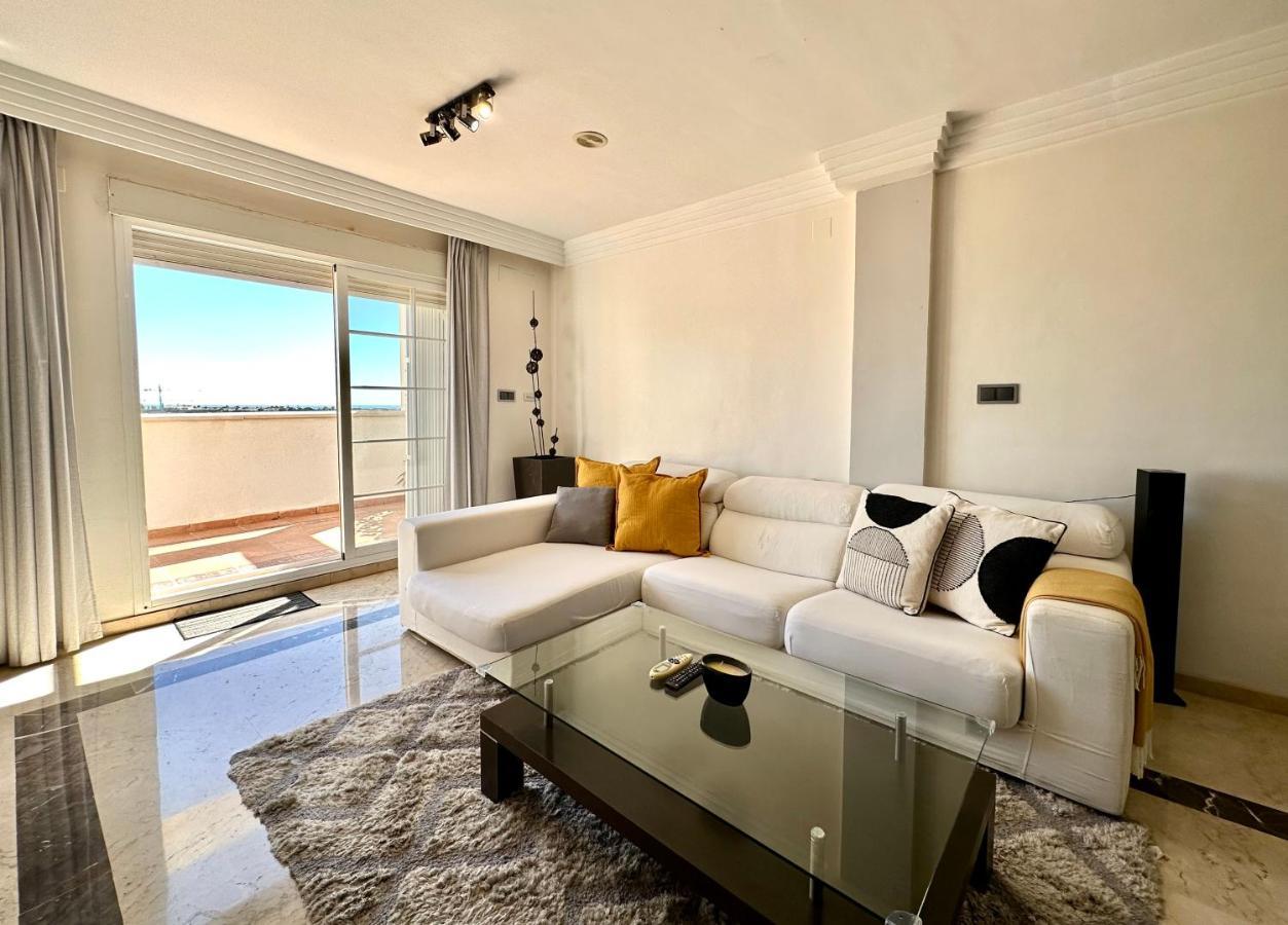 Moderno Apartamento Con Preciosas Vistas Al Mar En Urbanizacion Con Piscina - Rio Real 11 2G Marbellac Extérieur photo