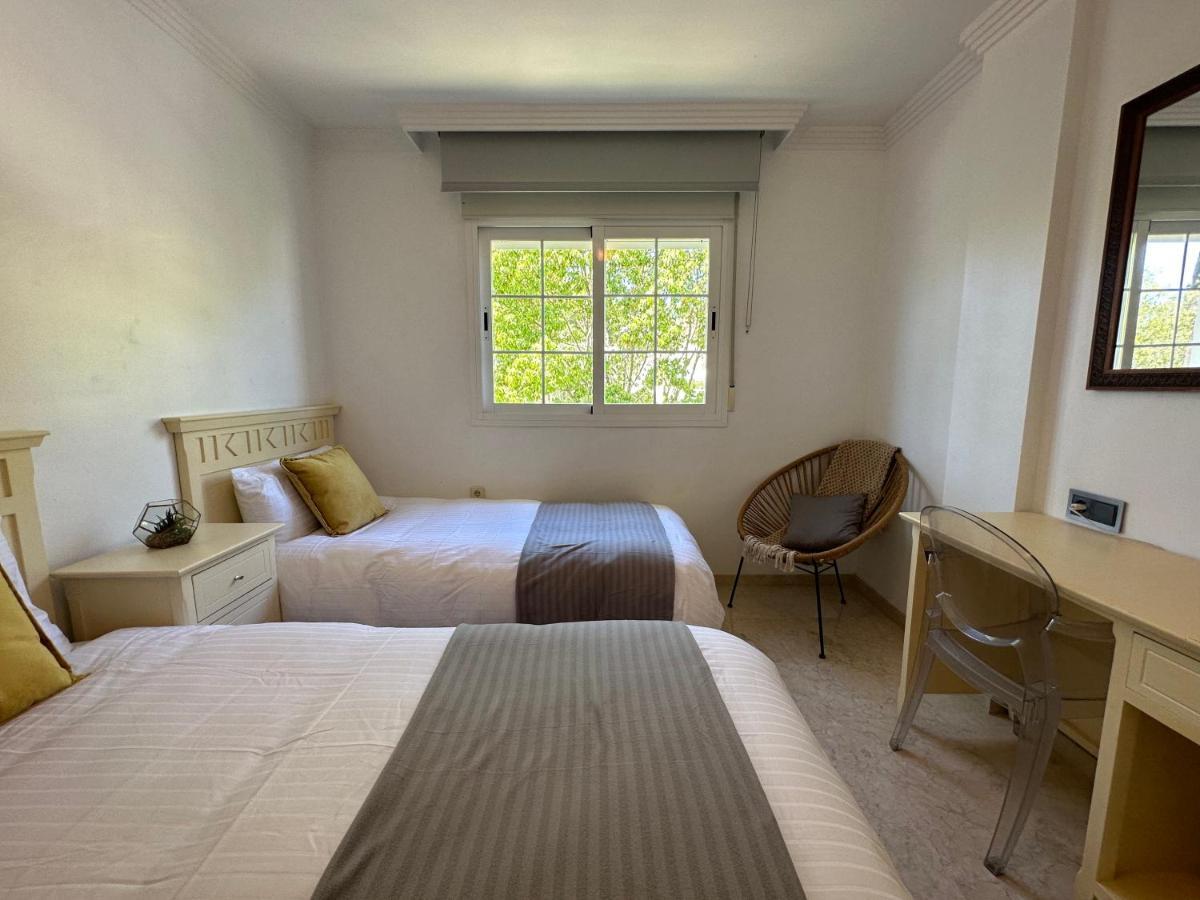 Moderno Apartamento Con Preciosas Vistas Al Mar En Urbanizacion Con Piscina - Rio Real 11 2G Marbellac Extérieur photo